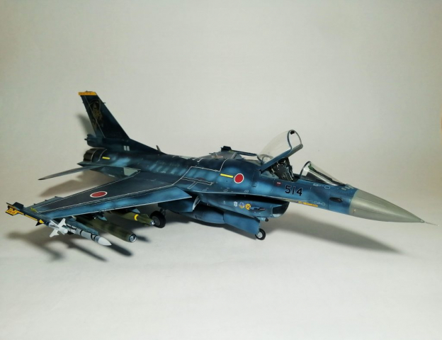 Mitsubishi F-2